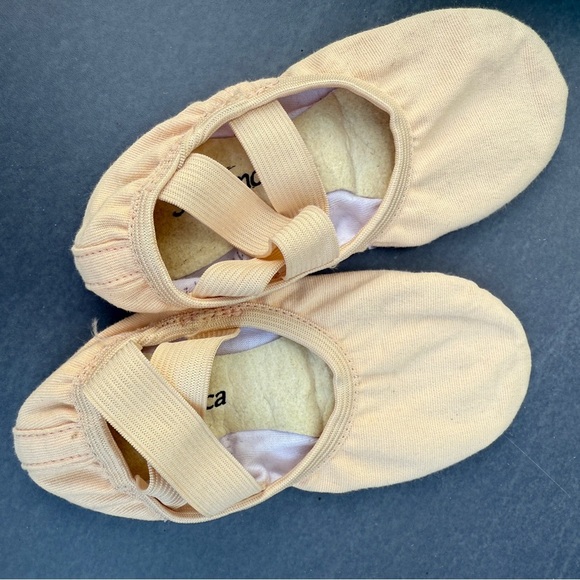 So Danca Girls Light Pink Canvas Ballet Shoes Size 18cm / 10S - Picture 13 of 13